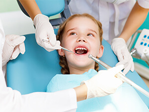 乳歯と永久歯が混在する「ティーンエイジ」の歯科治療